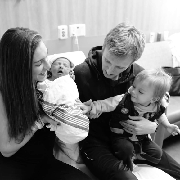 Meet your Posher, Andi - Picture 2 of 7